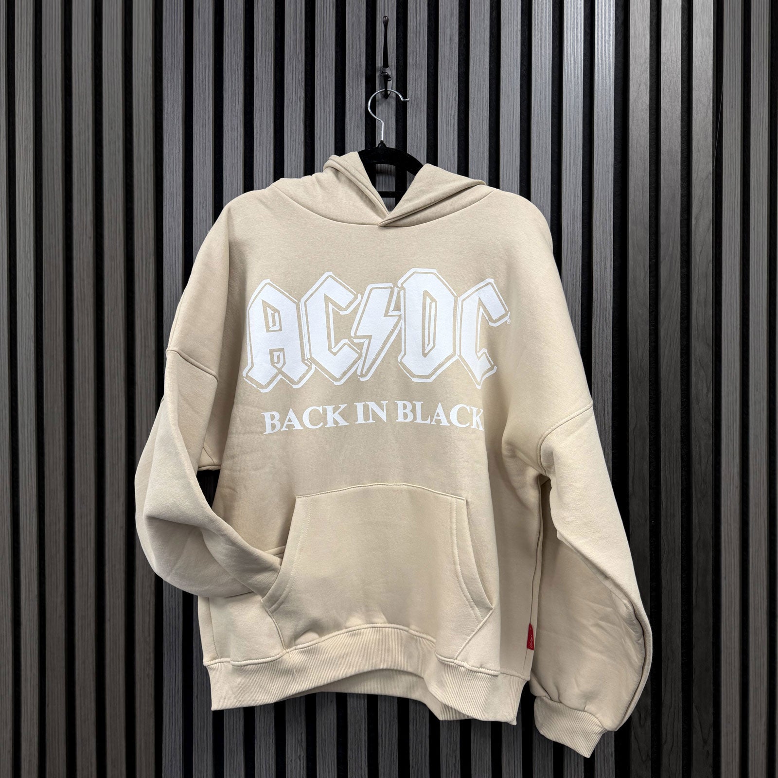 AC/DC Ladies Unplugged Pullover Hoodie: Back In Black (Natural)