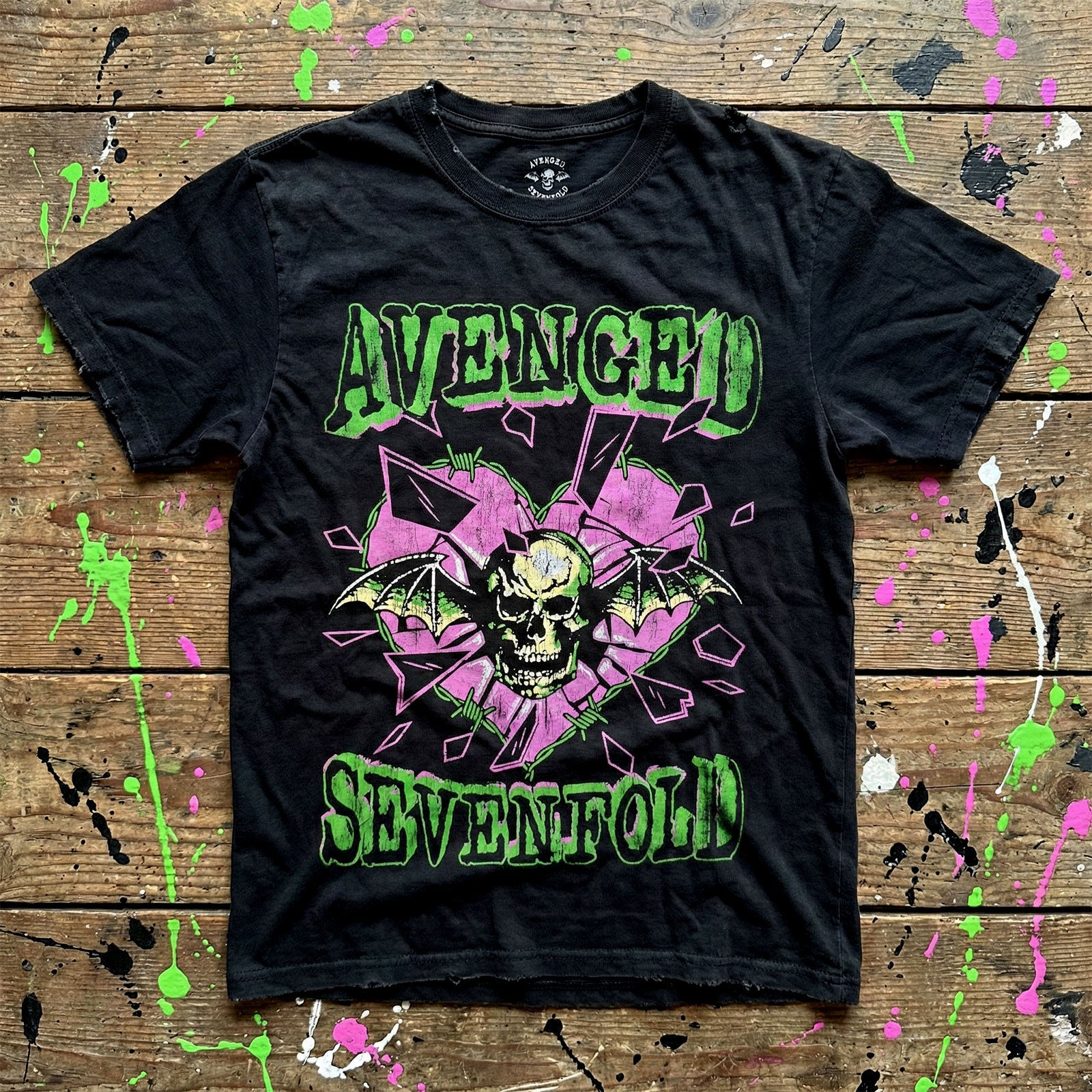 Avenged Sevenfold Unisex Premium Carbon T-Shirt: Heart Break (Black)
