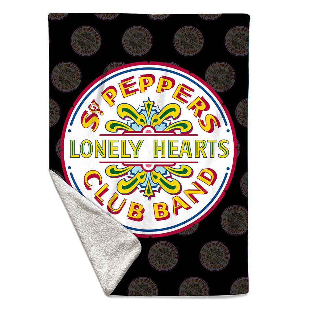 The Beatles Sherpa Fleece Blanket: Sgt Pepper (Multicolour)