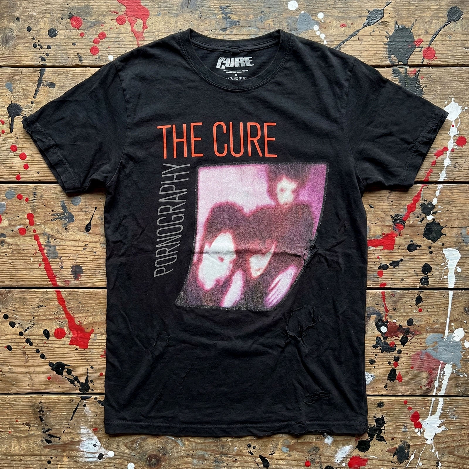 The Cure Unisex Premium Carbon T-Shirt: Pornography Photo Warped (Black)