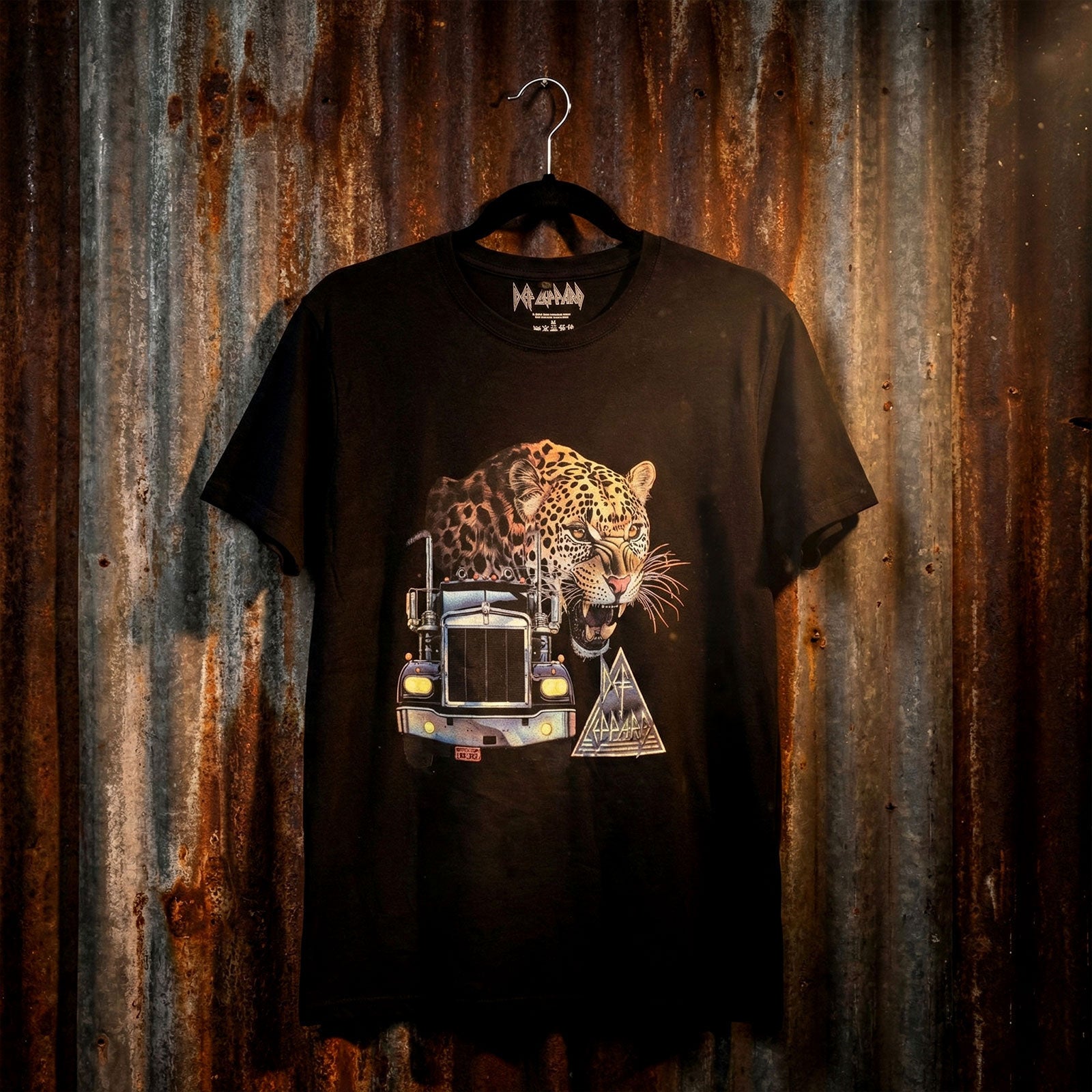 Def Leppard Unisex Premium Carbon T-Shirt: Truck (Black)