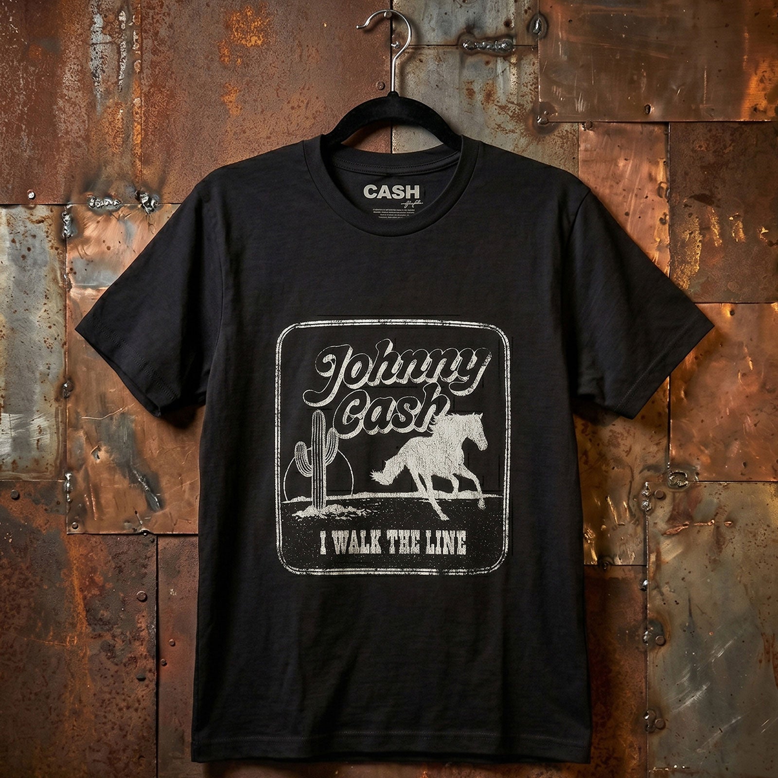 Johnny Cash Unisex Premium Carbon T-Shirt: I Walk The Line (Black)