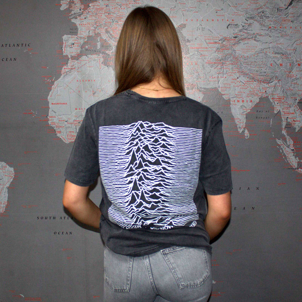 Joy Division Unisex Stone Wash T-Shirt: Pulsar Pocket Wave (Charcoal Grey) (Back Print)