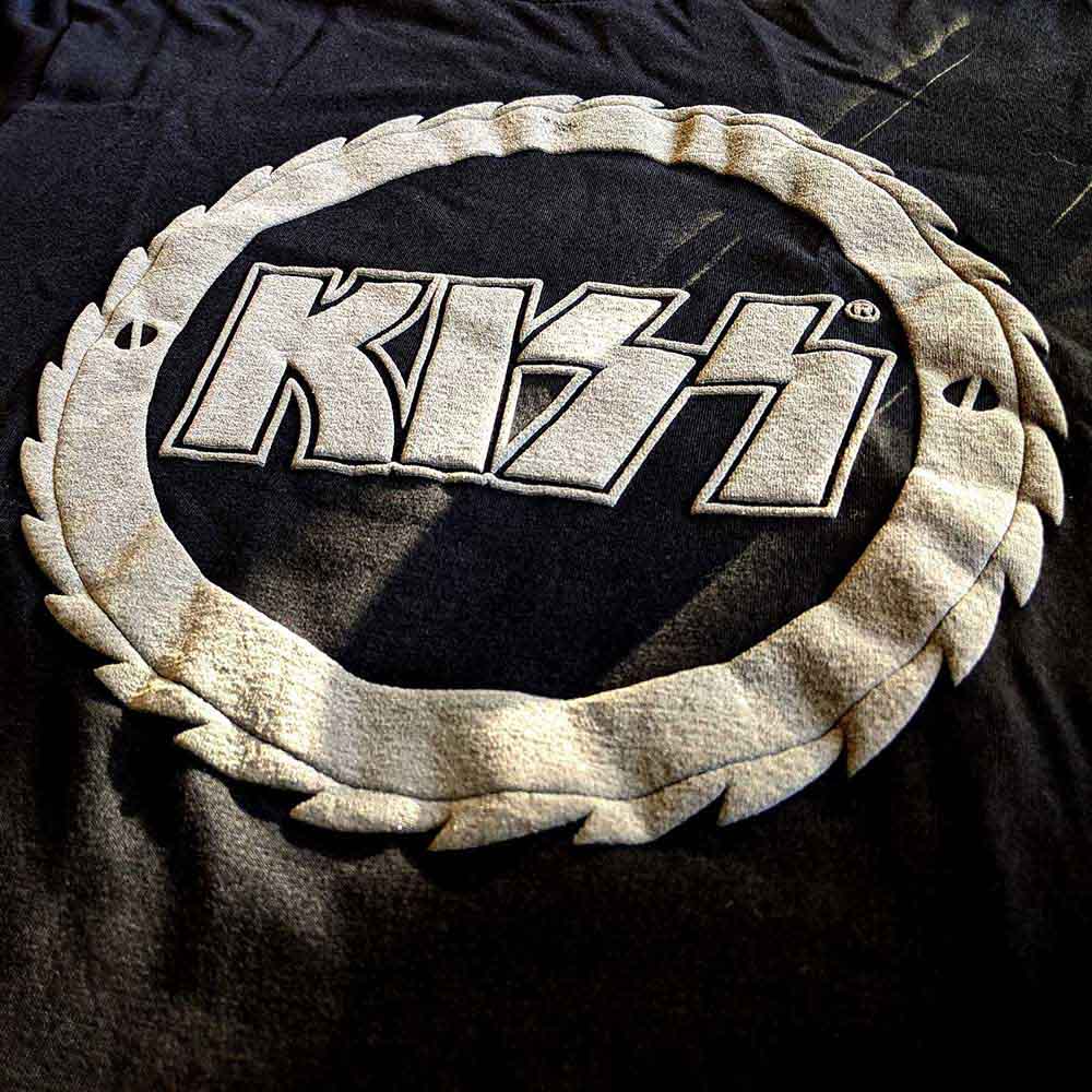 KISS Unisex T-Shirt: Buzzsaw Logo (Black) (Hi-Build)