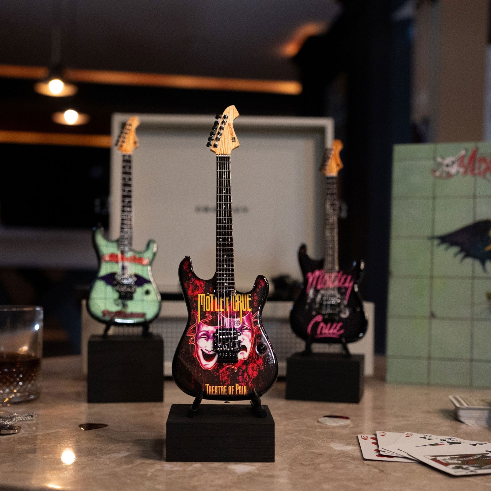 Motley Crue  Mini Guitar: Shout At The Devil