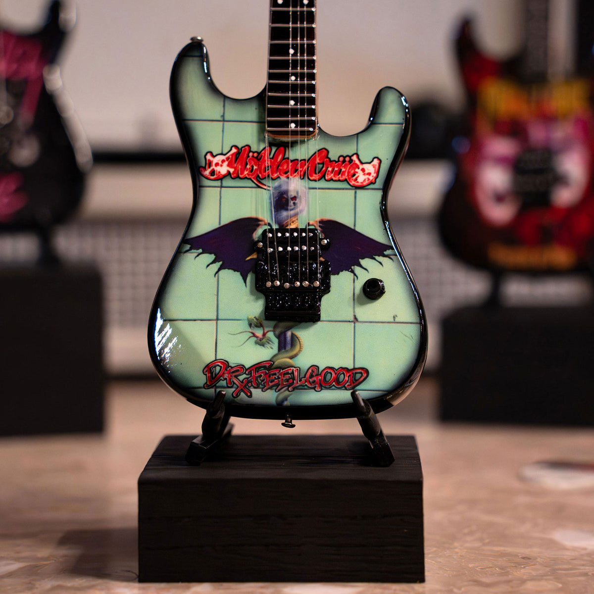 Motley Crue  Mini Guitar: Dr. Feelgood