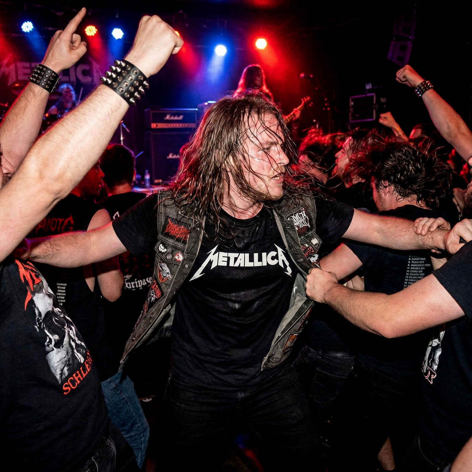 Metallica Unisex Premium Carbon T-Shirt: Logo (Black)