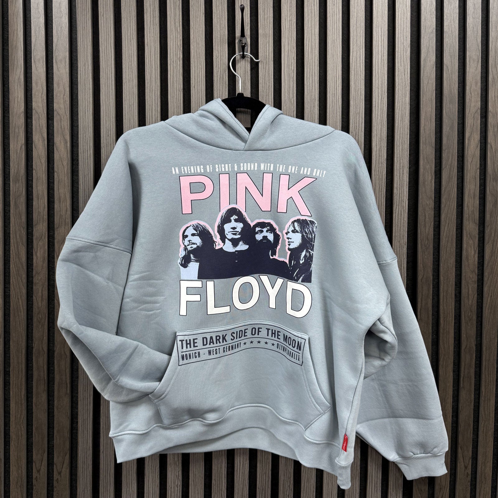 Pink Floyd Ladies Unplugged Pullover Hoodie: DSOTM Munich (Blue)
