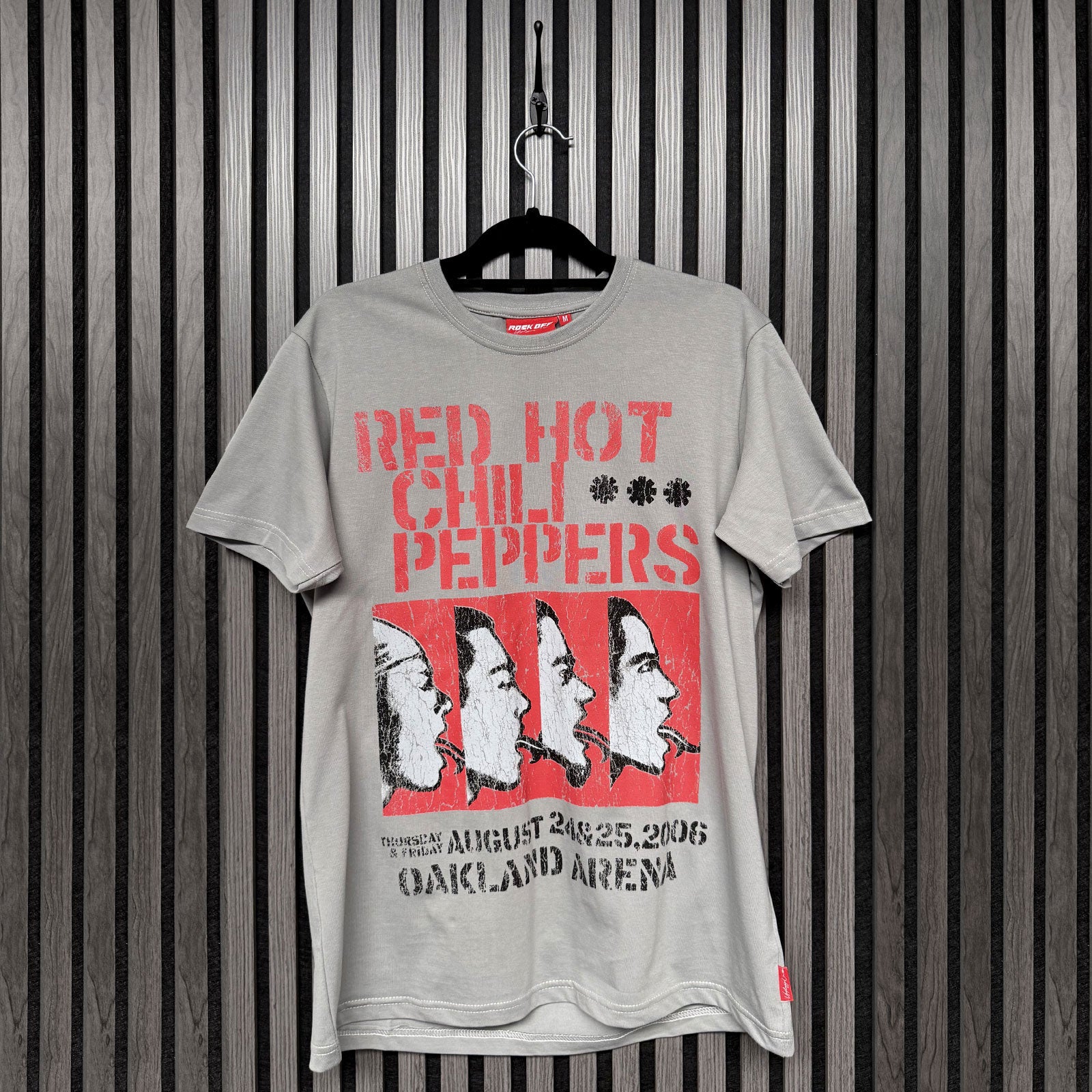 Red Hot Chili Peppers Unisex Unplugged T-Shirt: Oakland Arena (Grey)
