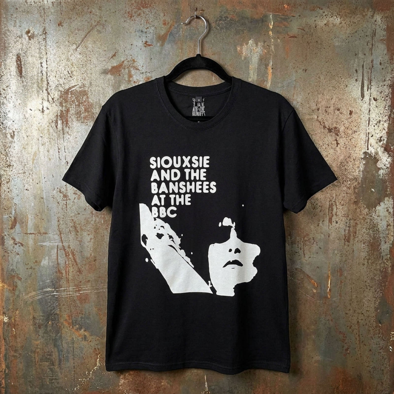 Siouxsie & The Banshees Unisex Premium Carbon T-Shirt: At The BBC (Black)