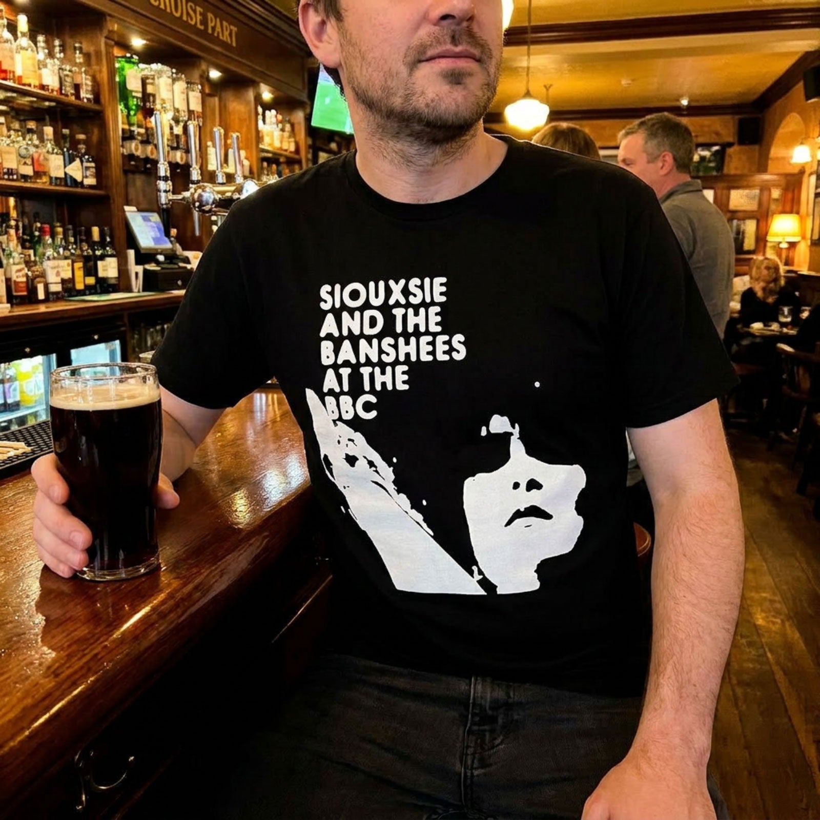Siouxsie & The Banshees Unisex Premium Carbon T-Shirt: At The BBC (Black)