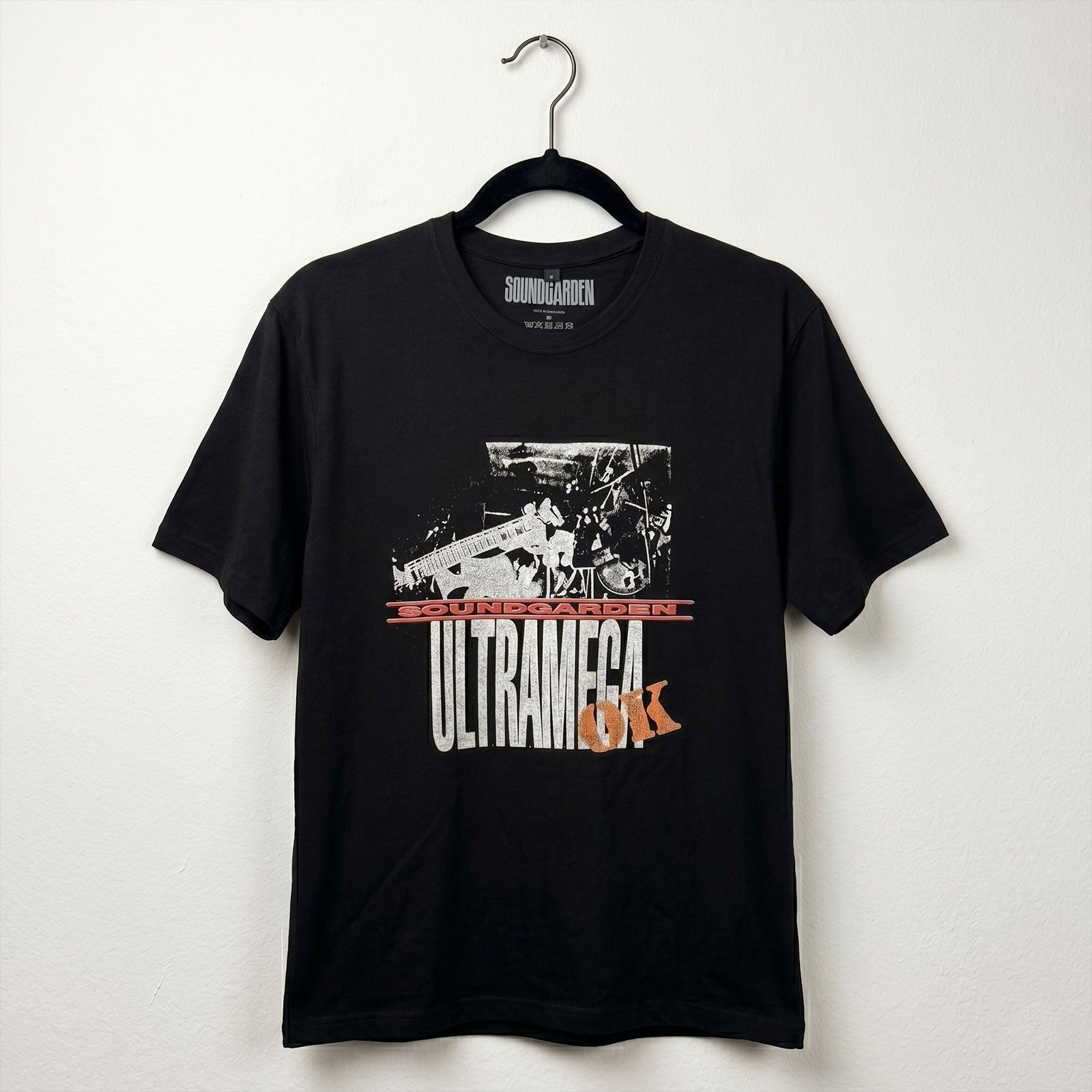 Soundgarden Unisex Premium Carbon T-Shirt: Ultramega OK (Black)