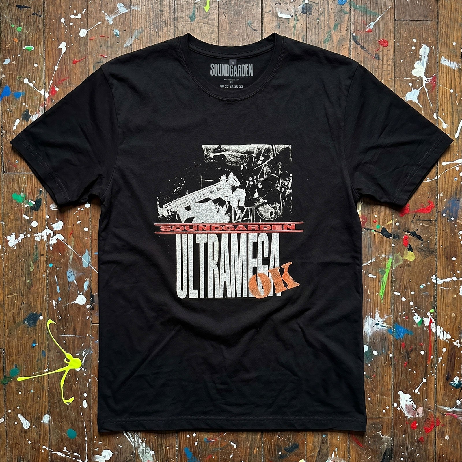 Soundgarden Unisex Premium Carbon T-Shirt: Ultramega OK (Black)