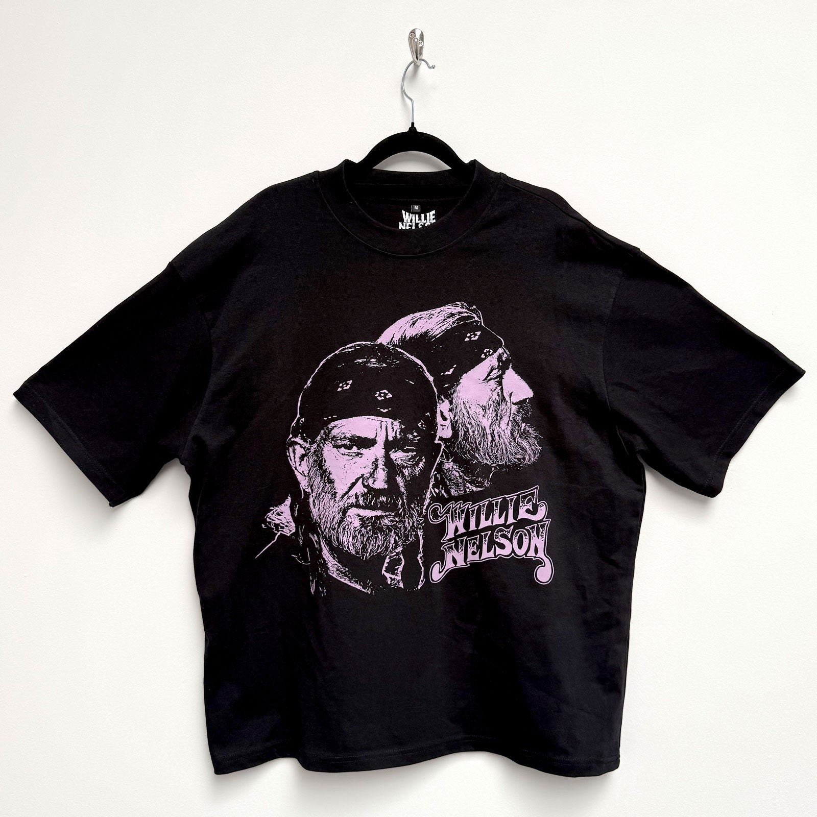 Willie Nelson Unisex Oversized Boxy T-Shirt: Purple Graphic (Black)