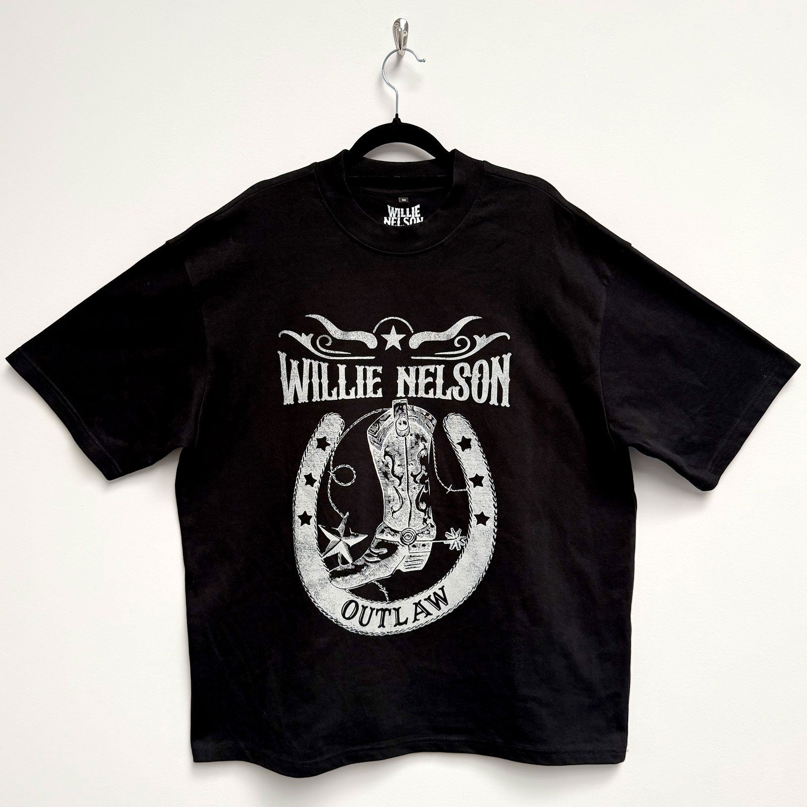 Willie Nelson Unisex Oversized Boxy T-Shirt: Outlaw (Black)